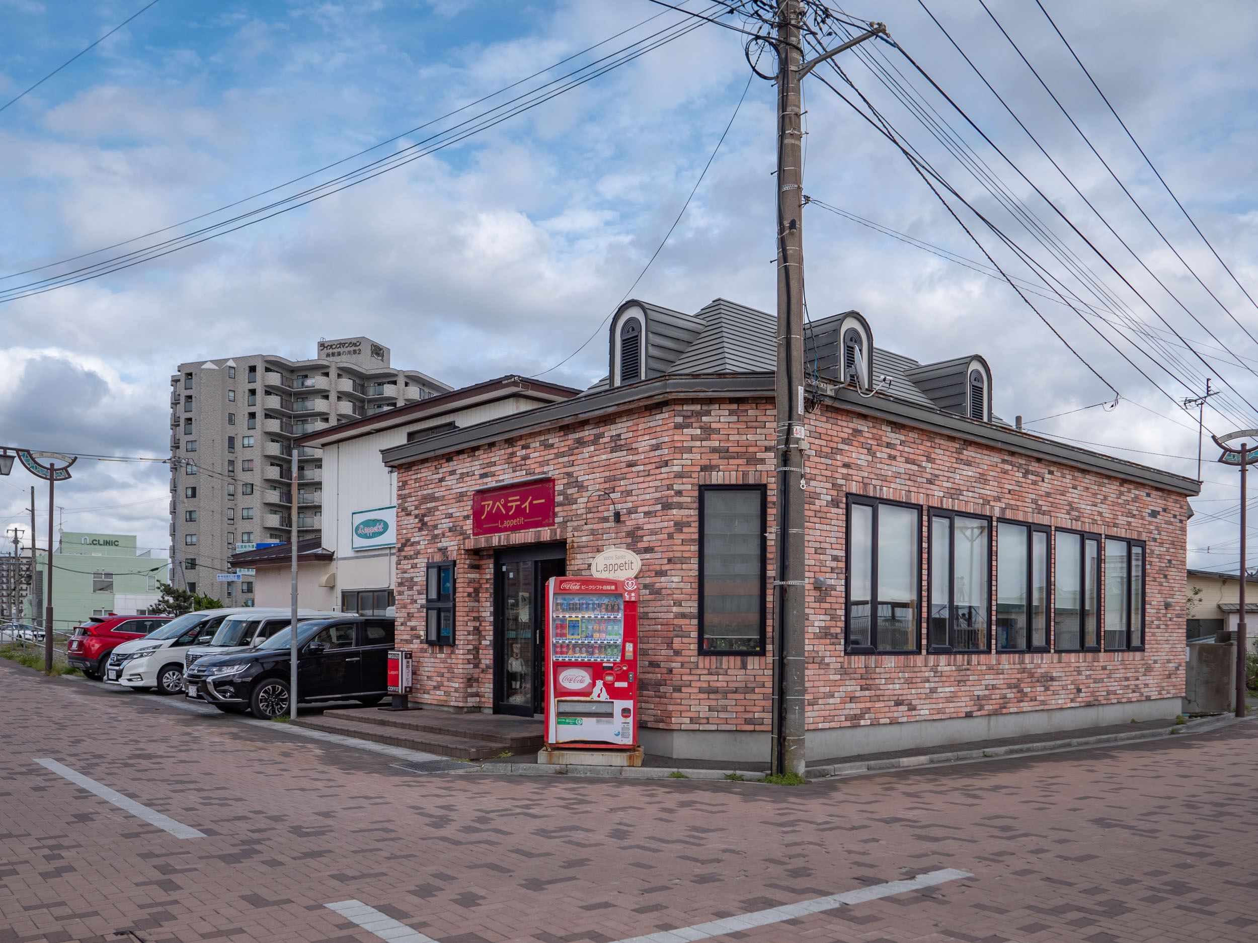 函館市湯の川の洋食店「エル・アペティ」の外観　DMC-GX8 + LEICA DG 12-60mm